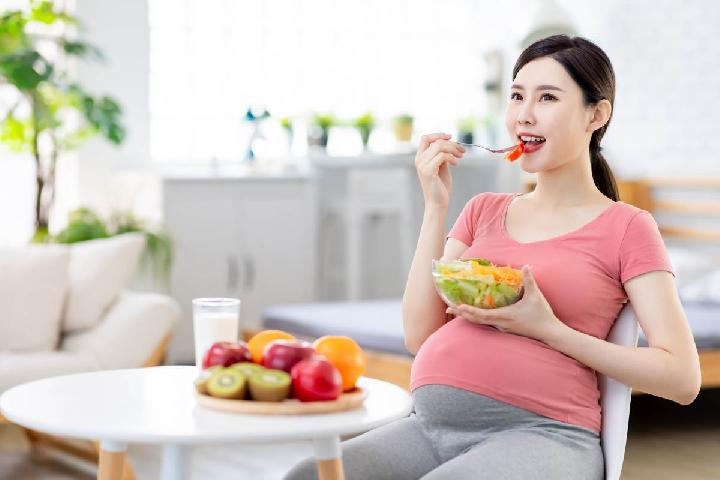 Makanan Super untuk Ibu Hamil: 9 Pilihan Makanan yang Mendukung Kesehatan Ibu dan Janin