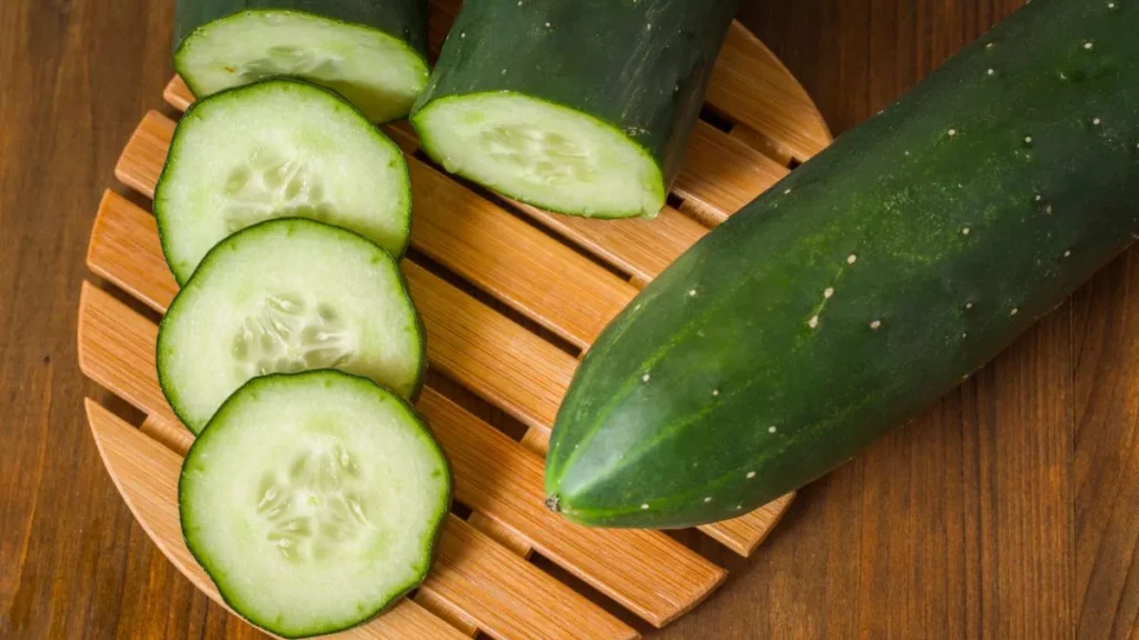 manfaat makan buah timun